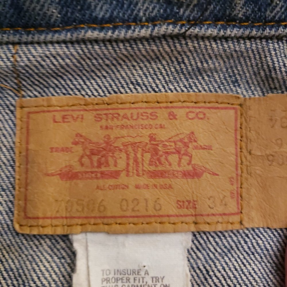 ELIZABETH AND JAMES VINTAGE LEVI'S Denim Jacket Size 34 - Picture 7 of 15